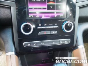 Renault-KoreaSamsung QM6 2.0 GDe RE Signature 2WD 2021 года из Южной Кореи