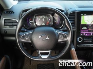 Renault-KoreaSamsung QM6 2.0 GDe RE Signature 2WD 2021 года из Южной Кореи