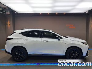 Lexus NX F-Sport 2024 года из Южной Кореи