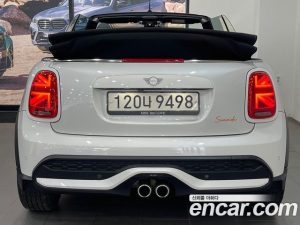 Mini Cooper Convertible Seaside Edition 2023 года из Южной Кореи