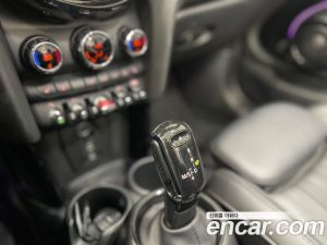 Mini Cooper Convertible Seaside Edition 2023 года из Южной Кореи