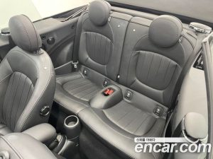 Mini Cooper Convertible Seaside Edition 2023 года из Южной Кореи