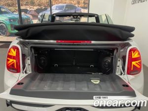 Mini Cooper Convertible Seaside Edition 2023 года из Южной Кореи