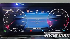 Mercedes-Benz C-Class C300 4MATIC AMG Line 2023 года из Южной Кореи
