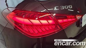 Mercedes-Benz C-Class C300 4MATIC AMG Line 2023 года из Южной Кореи