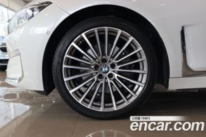 BMW 7-Series 740Li xDrive Design Pure Excellence 2021 года из Южной Кореи