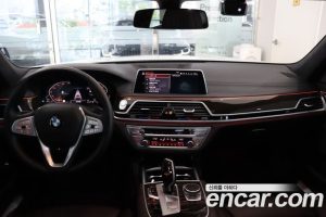 BMW 7-Series 740Li xDrive Design Pure Excellence 2021 года из Южной Кореи