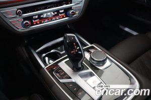 BMW 7-Series 740Li xDrive Design Pure Excellence 2021 года из Южной Кореи