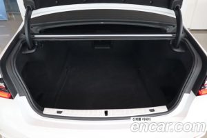 BMW 7-Series 740Li xDrive Design Pure Excellence 2021 года из Южной Кореи
