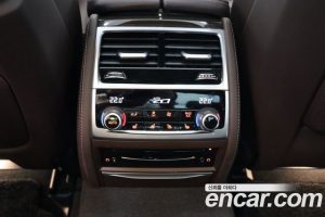 BMW 7-Series 740Li xDrive Design Pure Excellence 2021 года из Южной Кореи