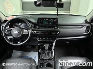 Kia Seltos Бензин 1.6 Turbo 4WD 2022 года из Южной Кореи