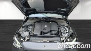 Mercedes-Benz C-Class C300 4MATIC AMG Line 2023 года из Южной Кореи