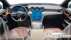 Mercedes-Benz C-Class C300 4MATIC AMG Line 2023 года из Южной Кореи