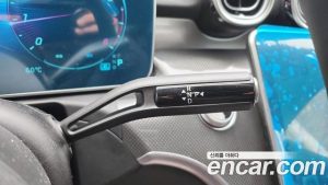 Mercedes-Benz C-Class C300 4MATIC AMG Line 2023 года из Южной Кореи