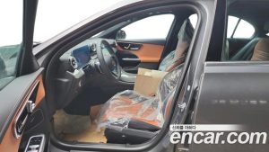 Mercedes-Benz C-Class C300 4MATIC AMG Line 2023 года из Южной Кореи