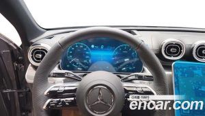 Mercedes-Benz C-Class C300 4MATIC AMG Line 2023 года из Южной Кореи