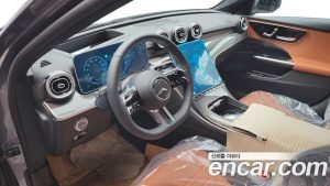 Mercedes-Benz C-Class C300 4MATIC AMG Line 2023 года из Южной Кореи
