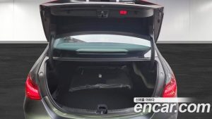 Mercedes-Benz C-Class C300 4MATIC AMG Line 2023 года из Южной Кореи