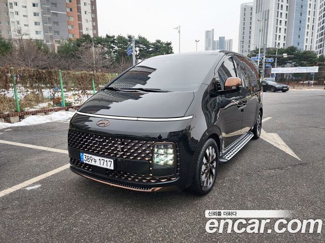 Hyundai Staria 4WD Lounge 9-Seater 2023 года из Кореи