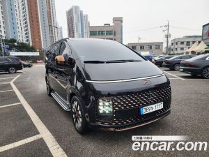Hyundai Staria 4WD Lounge 9-Seater 2023 года из Южной Кореи