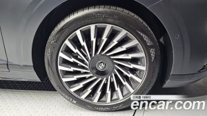 Hyundai Grandeur 2.5 Бензин 2WD 2023 года из Южной Кореи