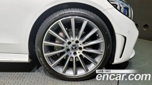 Mercedes-Benz C-Class C200 Coupe 2023 года из Южной Кореи