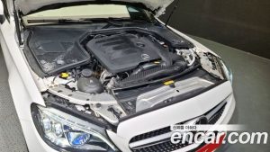 Mercedes-Benz C-Class C200 Coupe 2023 года из Южной Кореи
