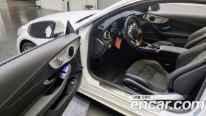 Mercedes-Benz C-Class C200 Coupe 2023 года из Южной Кореи