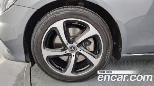 Mercedes-Benz E-Class E250 Avantgarde 2020 года из Южной Кореи