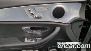 Mercedes-Benz E-Class E250 Avantgarde 2020 года из Южной Кореи