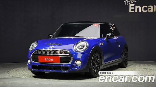 Mini Cooper DEFAULT 2019 года из Кореи