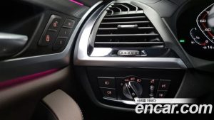 BMW X4 xDrive20i M Sport X 2021 года из Южной Кореи
