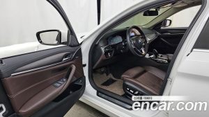 BMW 5-Series 530i xDrive Luxury 2021 года из Южной Кореи