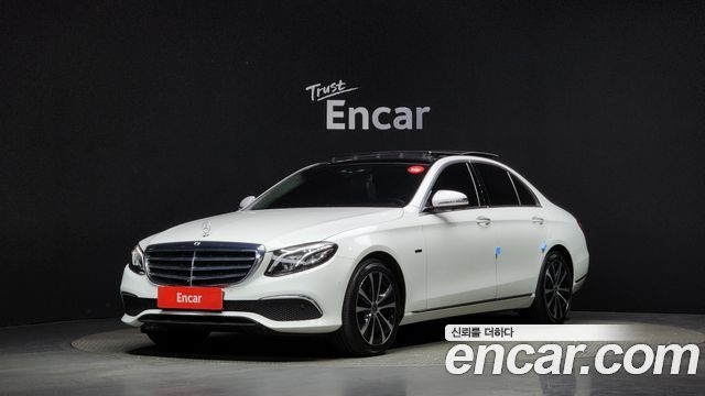 Mercedes-Benz E-Class E300e Exclusive 2019 года из Кореи