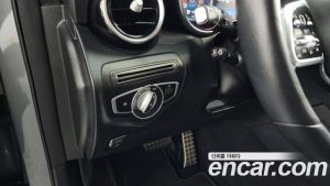 Mercedes-Benz GLC-Class GLC300 4MATIC Premium 2021 года из Южной Кореи