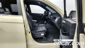 Ssangyong Rexton Дизель 2.2 2WD 2024 года из Южной Кореи