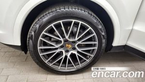 Porsche Cayenne 3.0 2020 года из Южной Кореи