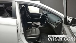 Hyundai AVANTE 1.6 2020 года из Южной Кореи