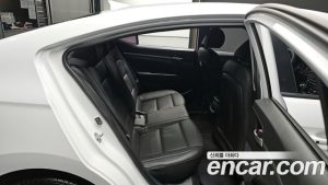 Hyundai AVANTE 1.6 2020 года из Южной Кореи