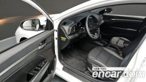 Hyundai AVANTE 1.6 2020 года из Южной Кореи