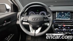 Hyundai AVANTE 1.6 2020 года из Южной Кореи