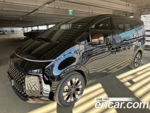 Hyundai Staria 4WD Lounge 7-Seater 2024 года из Южной Кореи