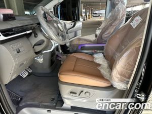 Hyundai Staria 4WD Lounge 7-Seater 2024 года из Южной Кореи