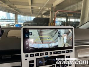 Hyundai Staria 4WD Lounge 7-Seater 2024 года из Южной Кореи