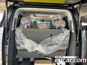 Hyundai Staria 4WD Lounge 7-Seater 2024 года из Южной Кореи