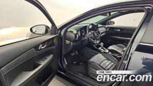Kia K3 5Door GT Prestige 2021 года из Южной Кореи