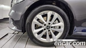 Mercedes-Benz C-Class C200 Avantgarde 2020 года из Южной Кореи