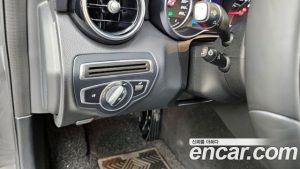 Mercedes-Benz C-Class C200 Avantgarde 2020 года из Южной Кореи