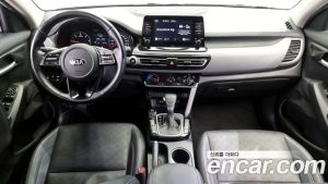 Kia Seltos Дизель 1.6 2WD 2020 года из Южной Кореи