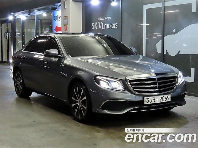 Mercedes-Benz E-Class E300e Exclusive 2019 года из Кореи